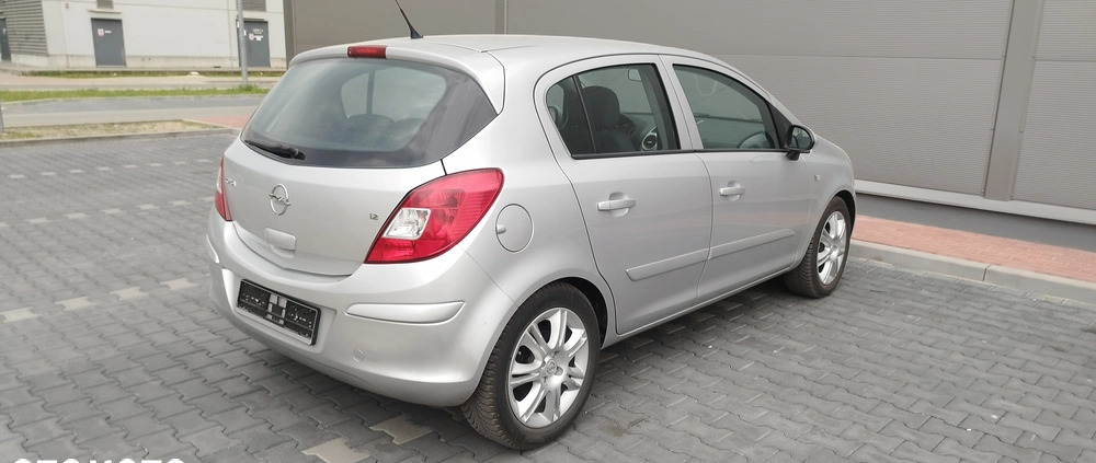 Opel Corsa cena 9900 przebieg: 137000, rok produkcji 2006 z Gostynin małe 67